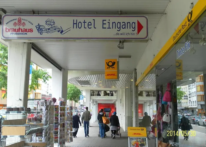 Am Theater Pforzheim